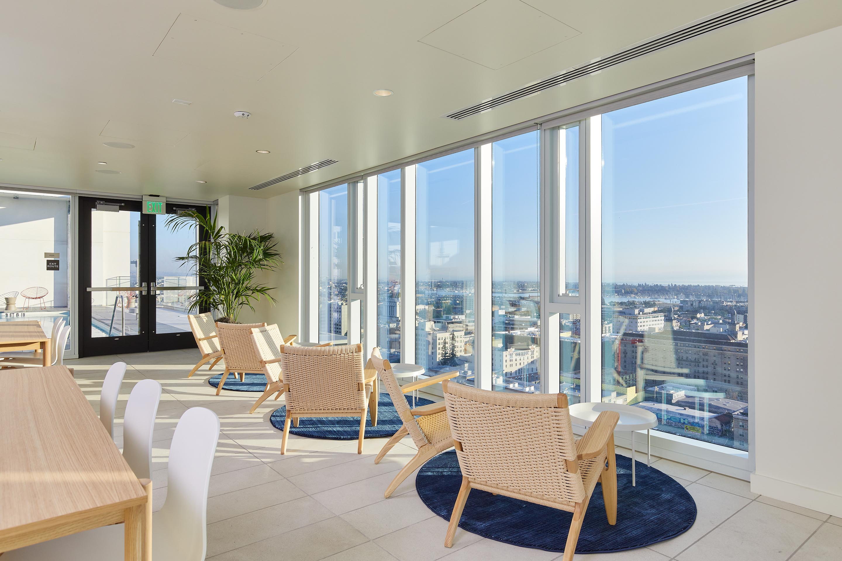 Sky Lounge